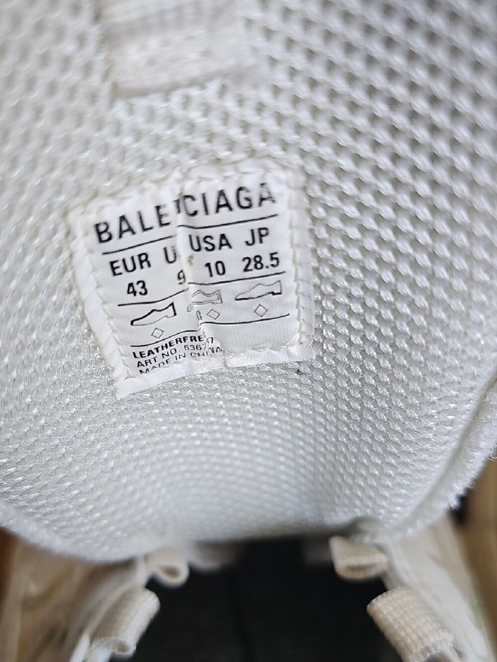 Balenciaga Triple S Sneaker 'Allover Logo - White Multi - Size 43 10US - Picture 2 of 12